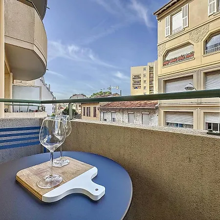Calme Avec Balcon Proche Du Port De Appartamento