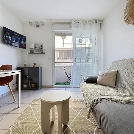 Apartment Calme Avec Balcon Proche Du Port De