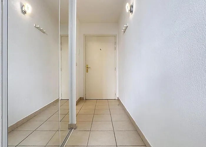 Apartmán Calme Avec Balcon Proche Du Port De Nice