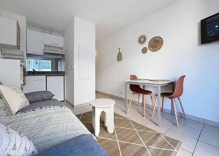 Appartamento Calme Avec Balcon Proche Du Port De Nizza
